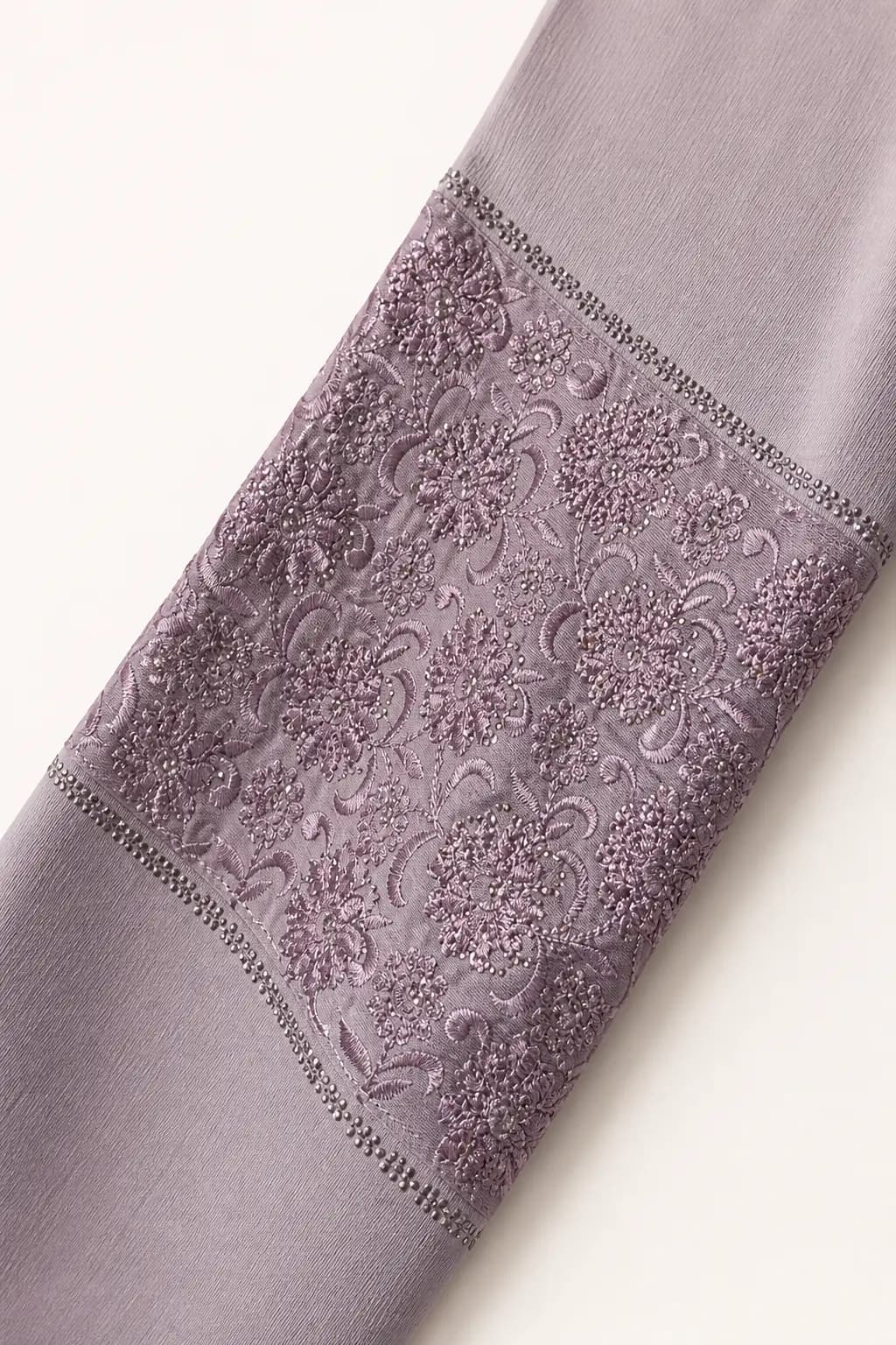 Placket Detail Abaya