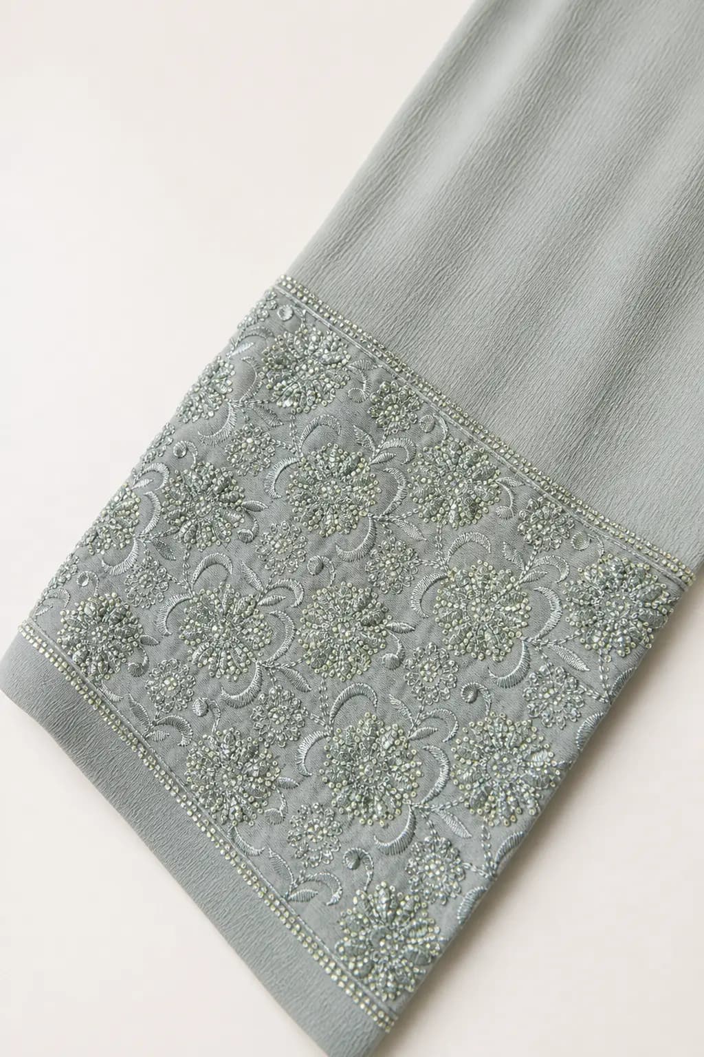 Placket Detail Abaya